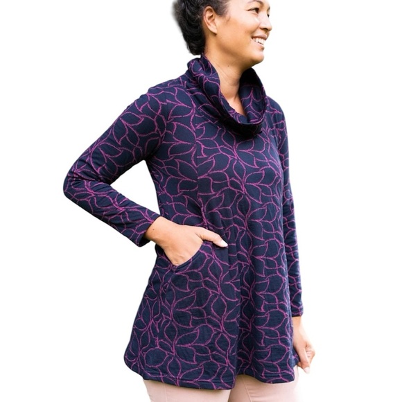 Komil Petal Jacquard Tunic - Picture 1 of 10